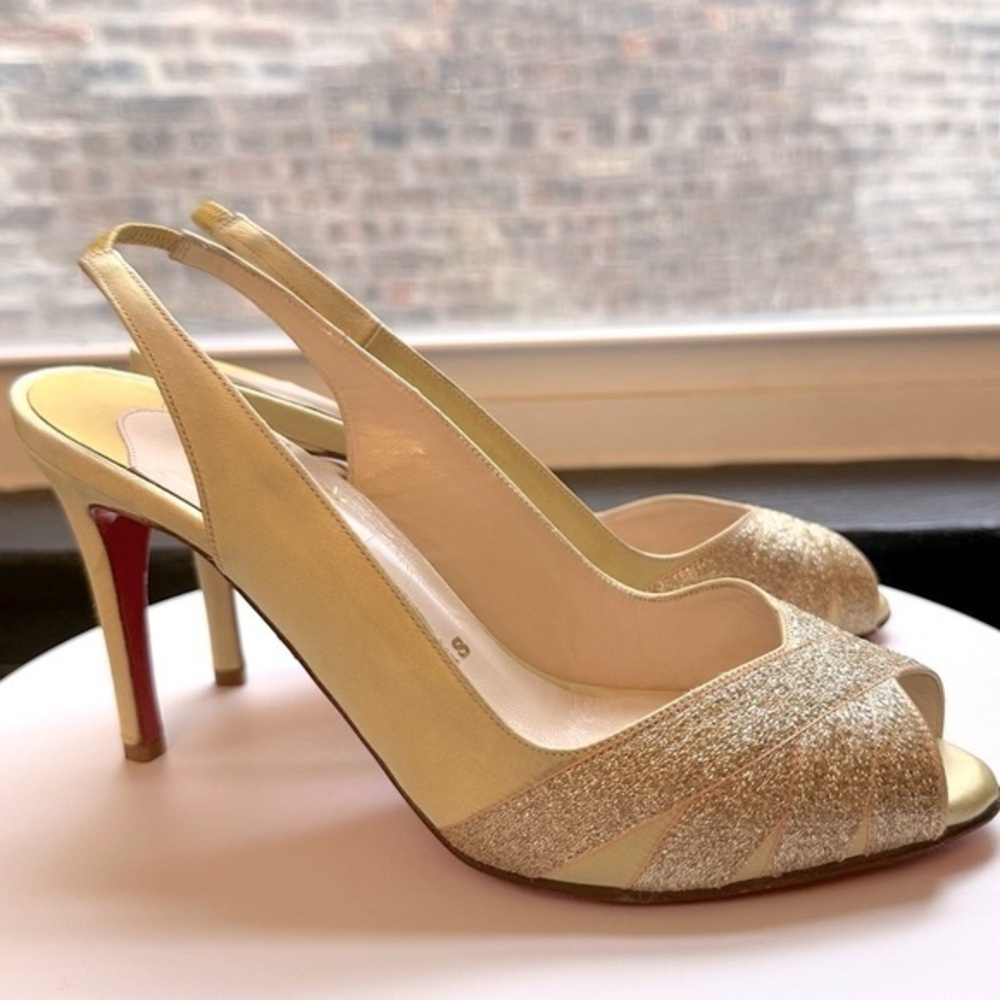 🌺CHRISTIAN LOUBOUTIN 🌺 Yellow Satin Glitter Accents Slingback pumps size: 37
